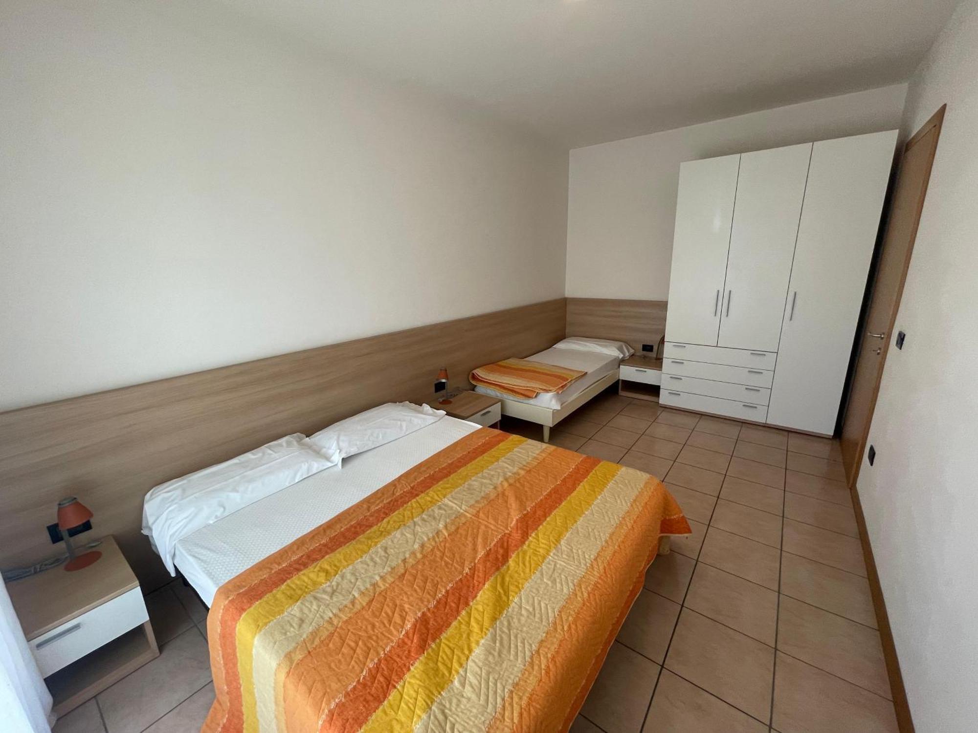 Residence Roberta Con Piscina - Agenzia Cocal 카오를레 외부 사진